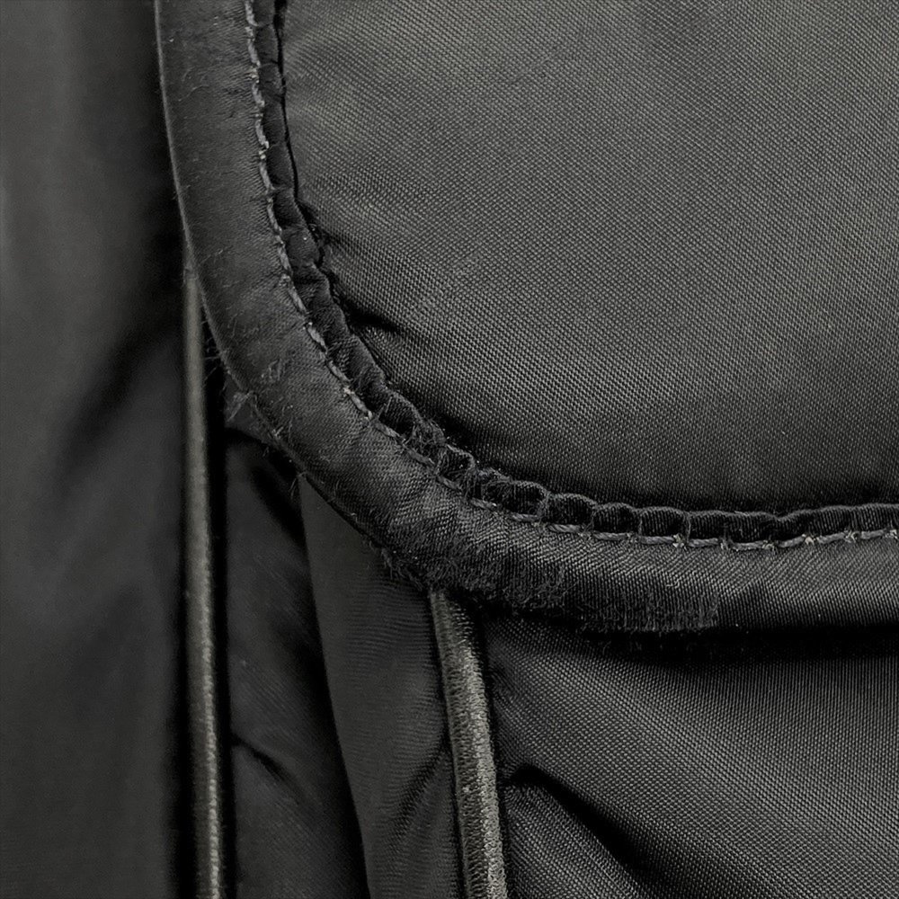 SAINT LAURENT Black Shoulder Bag - Picture 6 of 9
